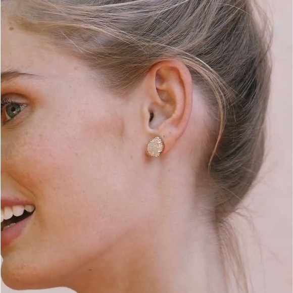 HOST PICK🎉Kendra Scott Tessa earrings - Picture 4 of 4